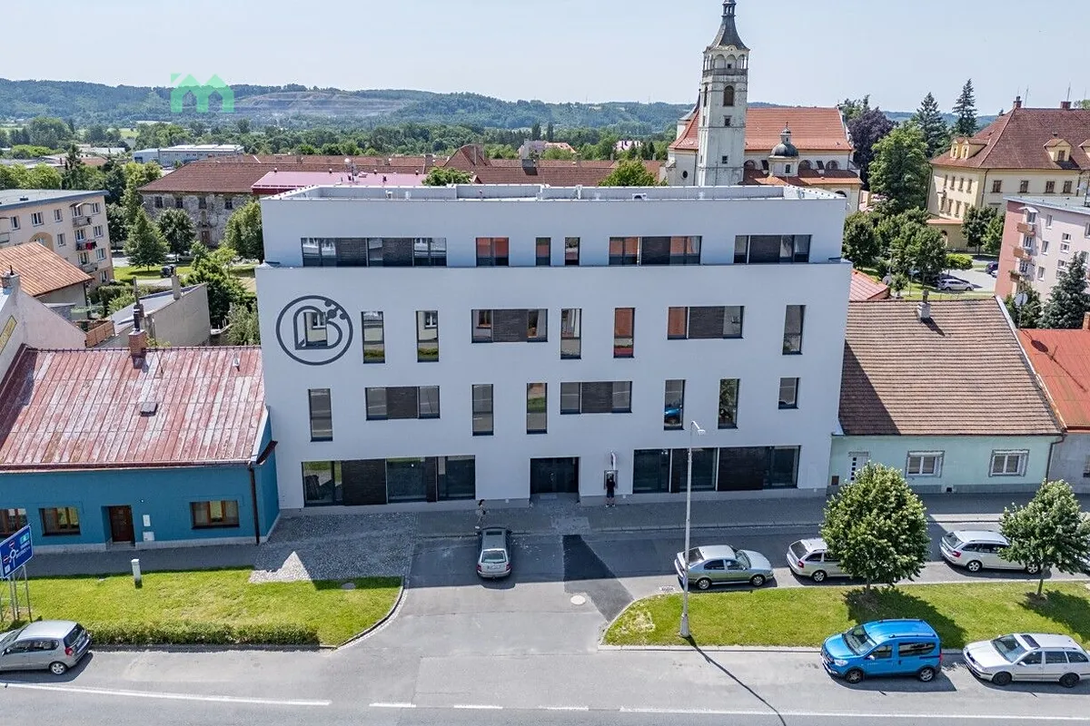 Pronájem obchodního prostoru 129 m²